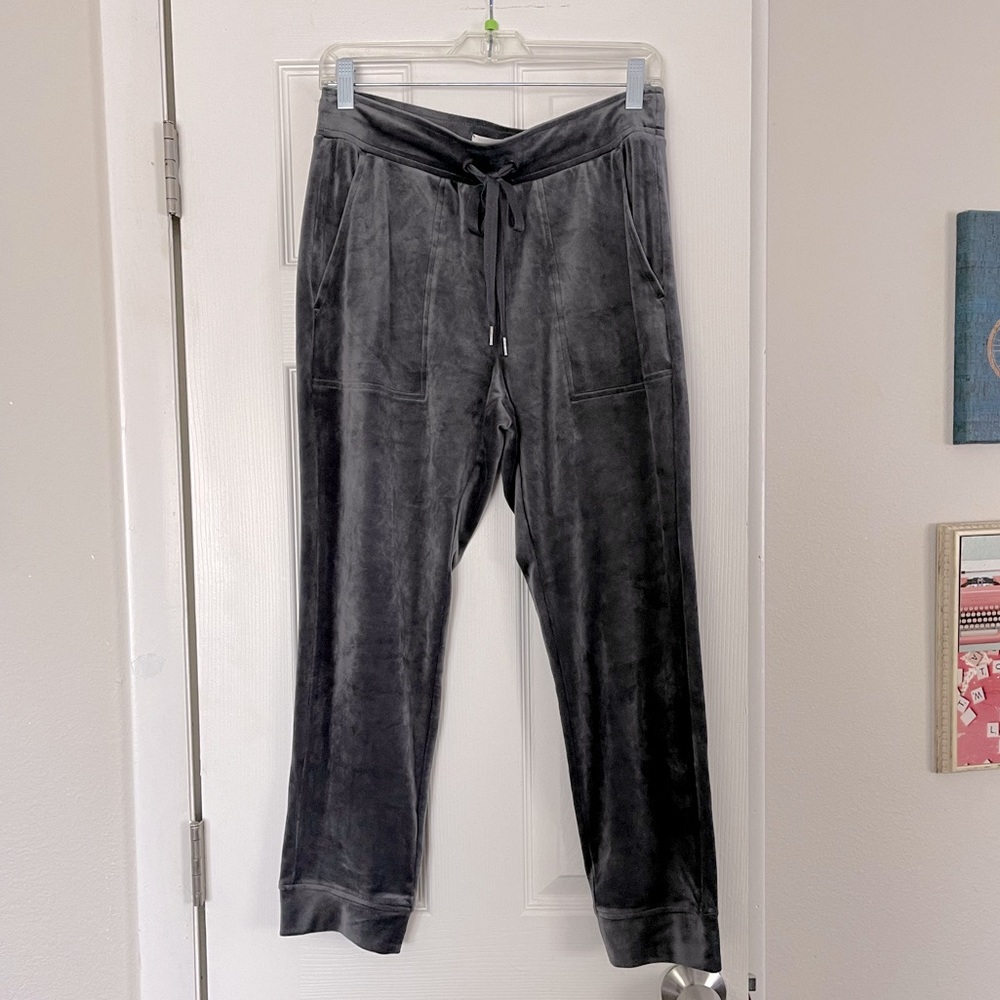 Lou & Grey Velvet Joggers